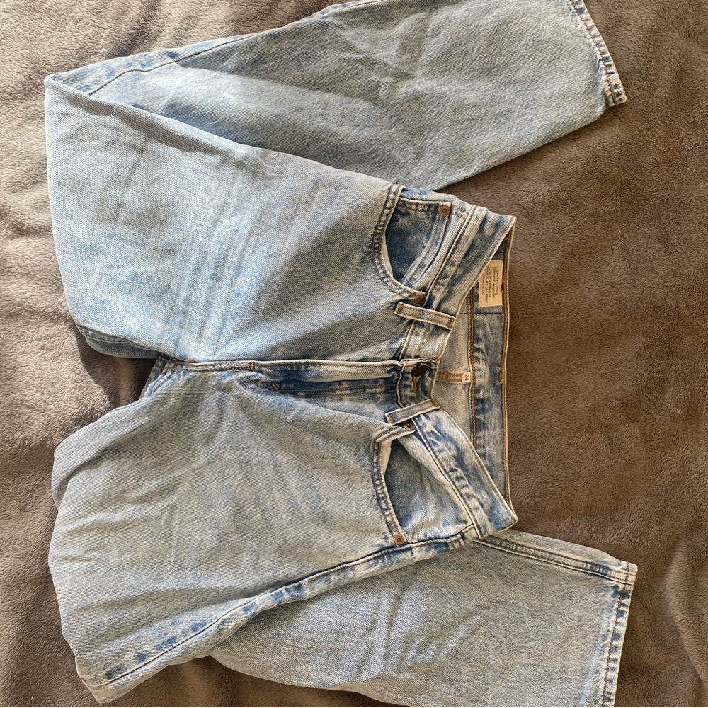 Levi’s baggy jean
